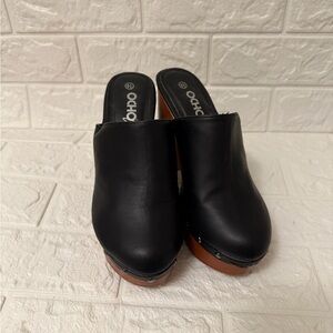 Black Women's Clogs